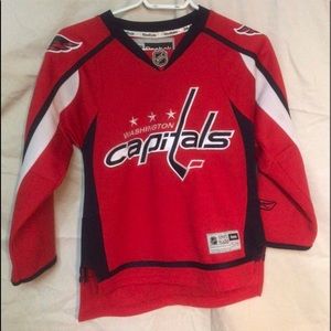 Selling Reebok OVI N.8 NHL jersey. |USED TWICE|